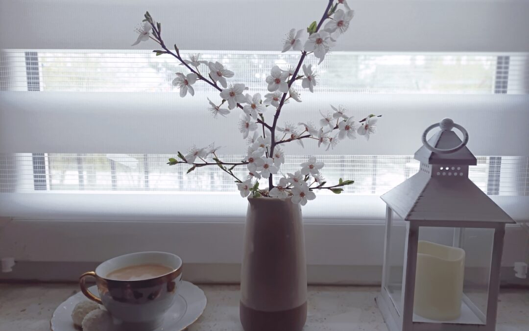 Rolety dzień–noc vs. klasyczne: różnice, koszty, wygoda, efekt wizualny